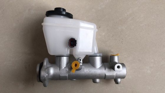 47201-60680 Cylinder Sub-assy Brake Master Brake Master Cylinder 47201-60680 Fit  FITS TOYOTA  Land Cruiser Prado HiluxFITS TOYOTA  CYLINDER SUB-ASSY