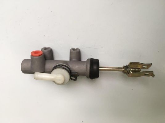กระบอกสูบคลัตช์แม่ปั๊ม ASSY เหมาะสำหรับ Toyota 3142026170 ปั๊มคลัตช์ สำหรับ Toyota Hiace Dyna 31420-36130 31420-26170 31420-26160 แม่ปั๊มคลัตช์