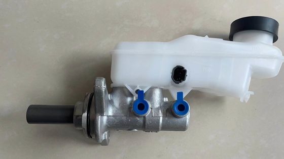 47201-02840	หมายเลขชิ้นส่วน # 47201-02840 4720102840 แม่ปั๊มเบรก 1 แพ็ค